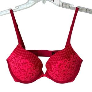 Victoria’s Secret Bra Very Sexy Push Up/Pigeonnant Floral Lace Overlay Red 32D